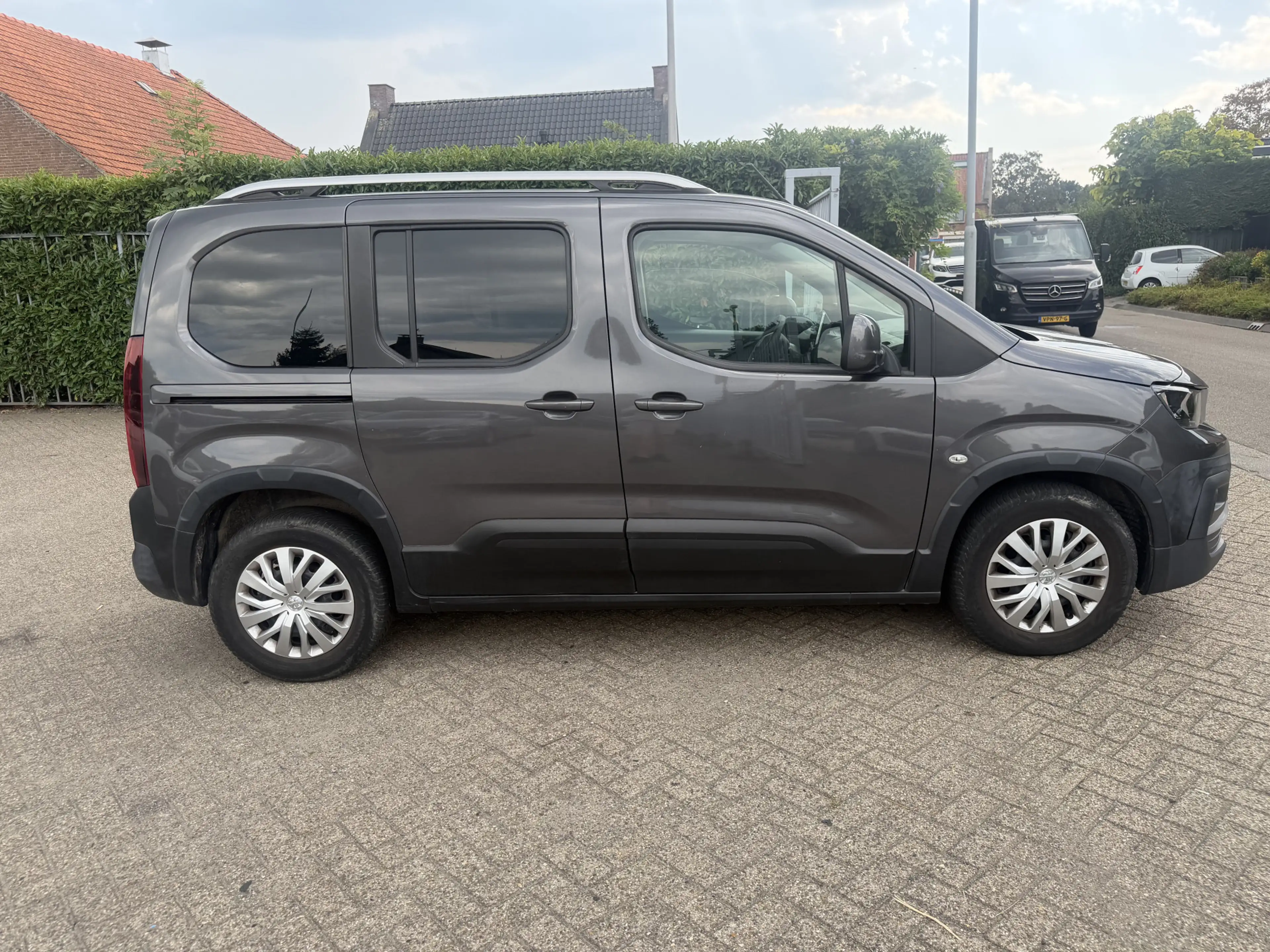 Peugeot Rifter 1.5 BlueHDI Allure — photo 2