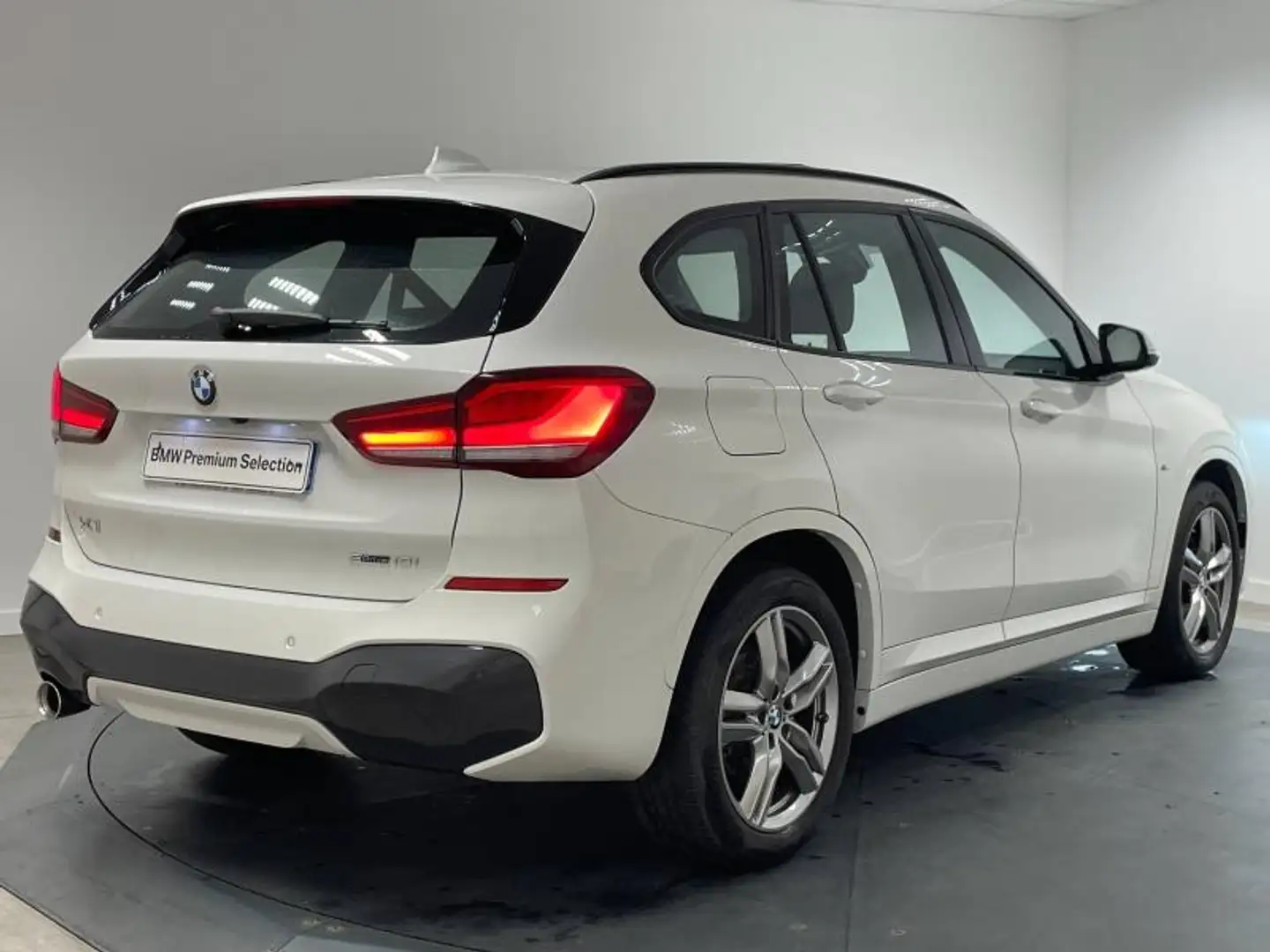 BMW X1 sDrive18iA 136ch M Sport DKG7 Blanc - 2