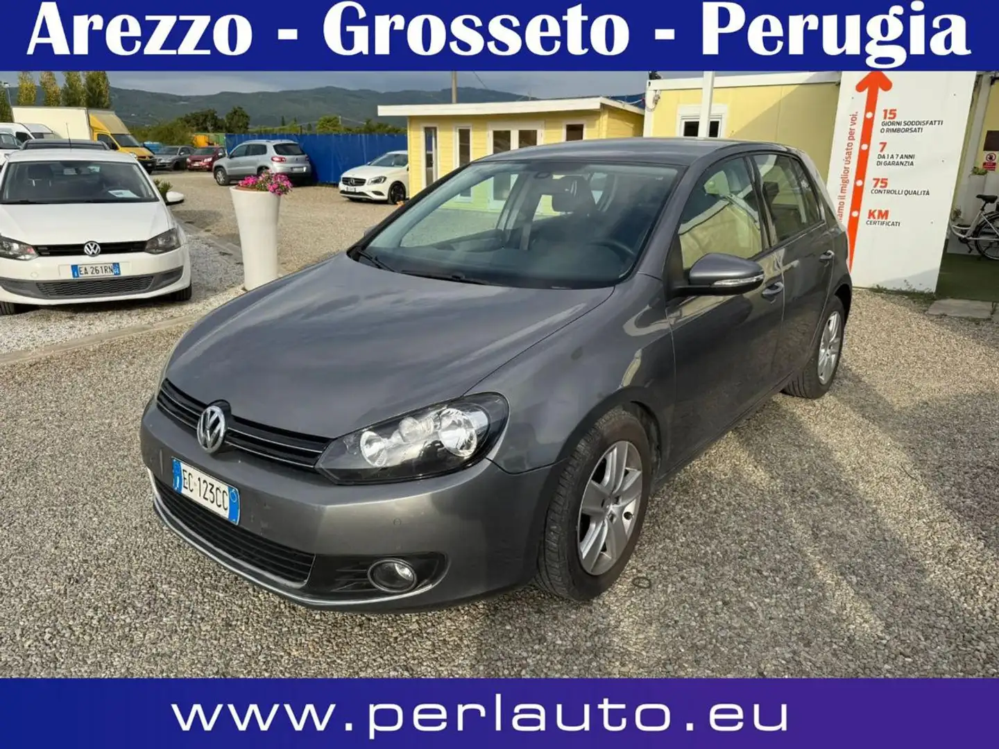 Volkswagen Golf 1.6 TDI DPF 5p. Highline Gris - 1