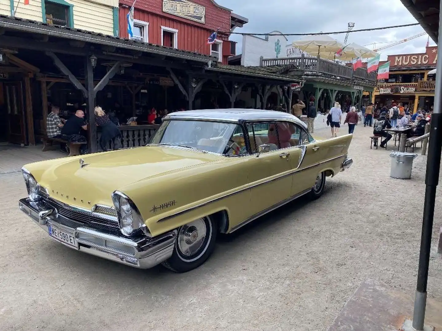 Lincoln Landau Geel - 1