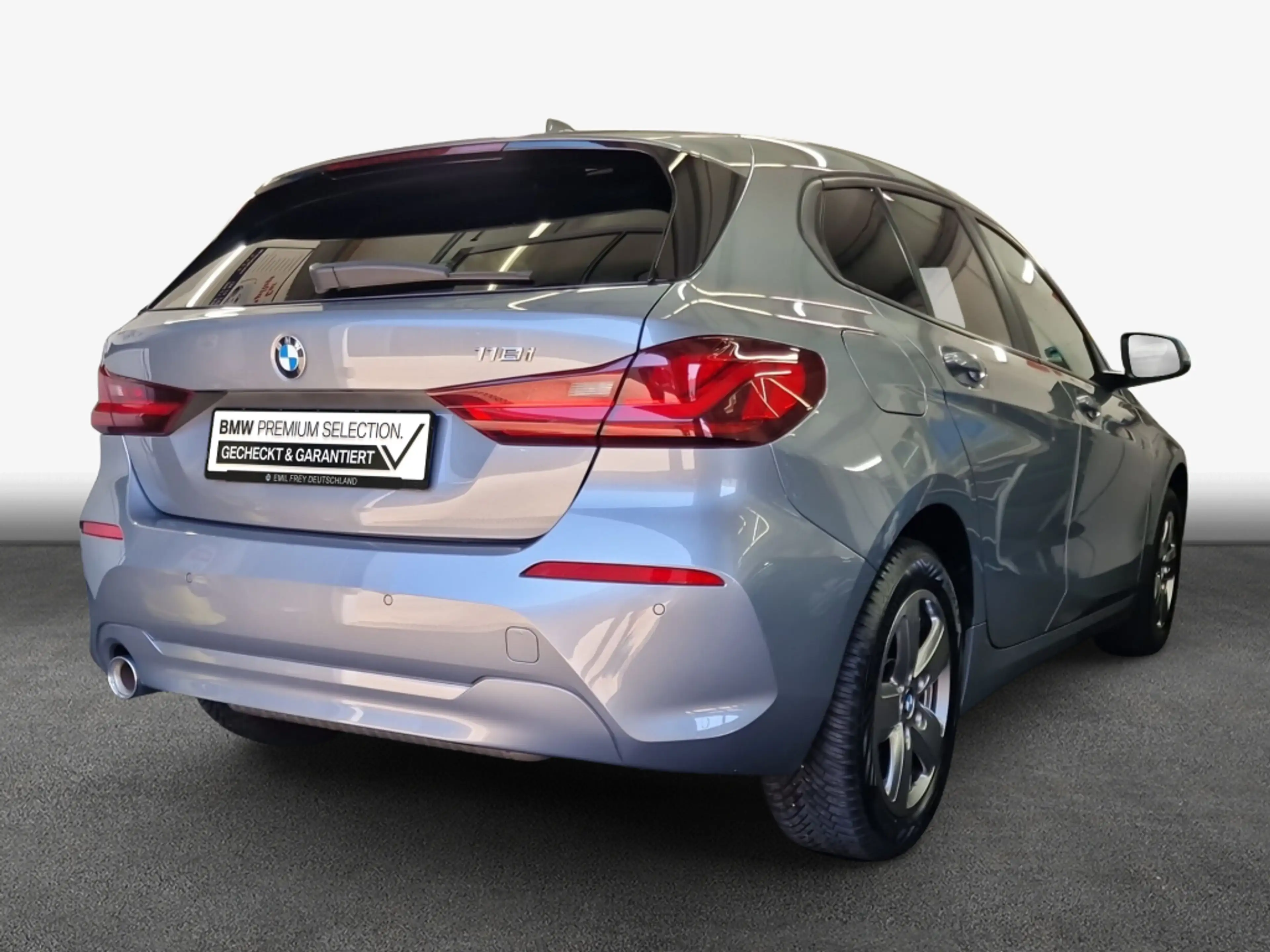 BMW 118 i Advantage LED Navi Sitz- und Lenkradheizung — photo 2