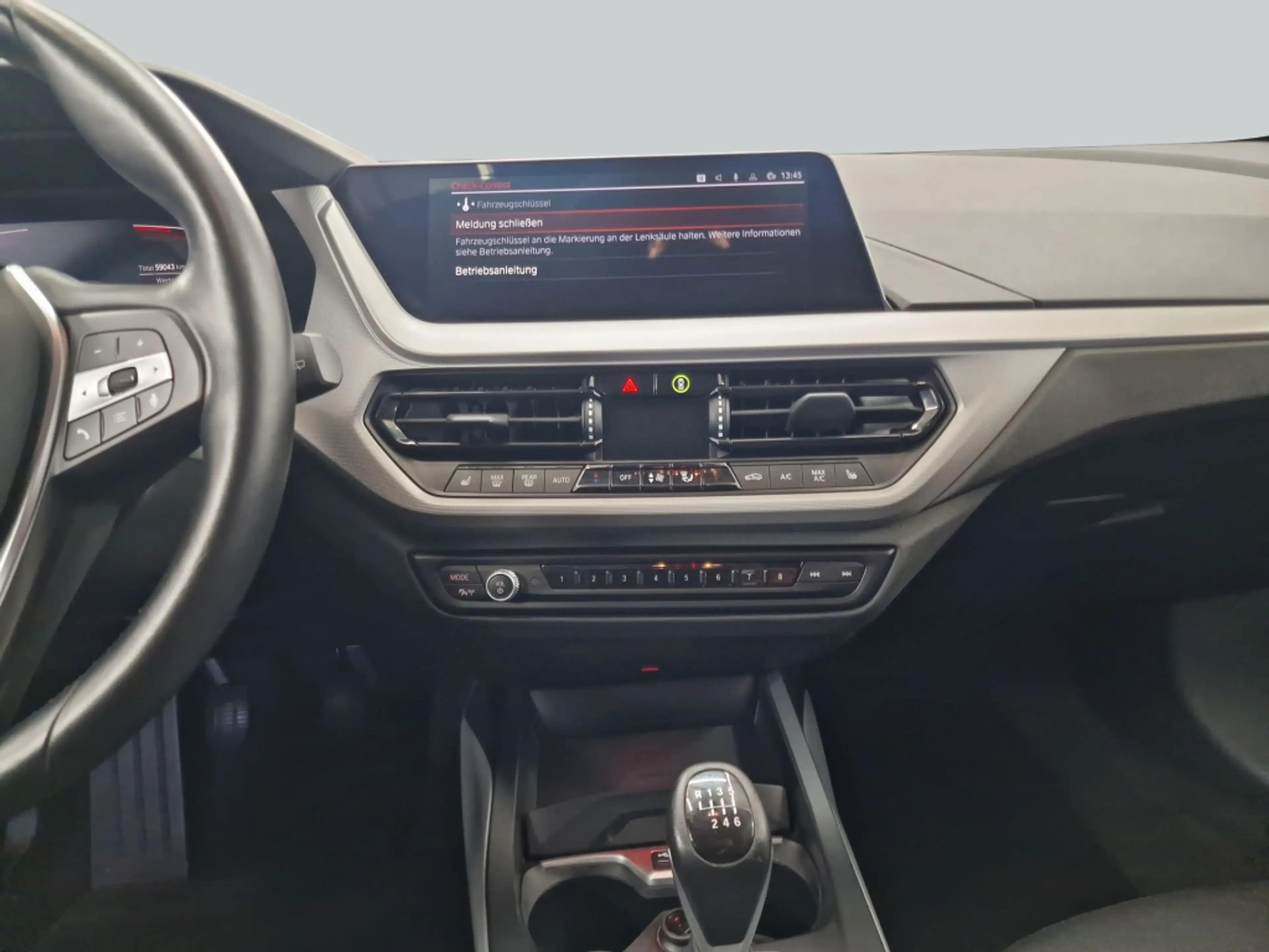 BMW 118 i Advantage LED Navi Sitz- und Lenkradheizung — photo 15