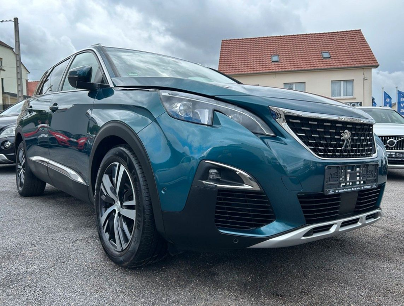 Peugeot 5008 7 SITZ + PANO + MASSAGE + KAMERA