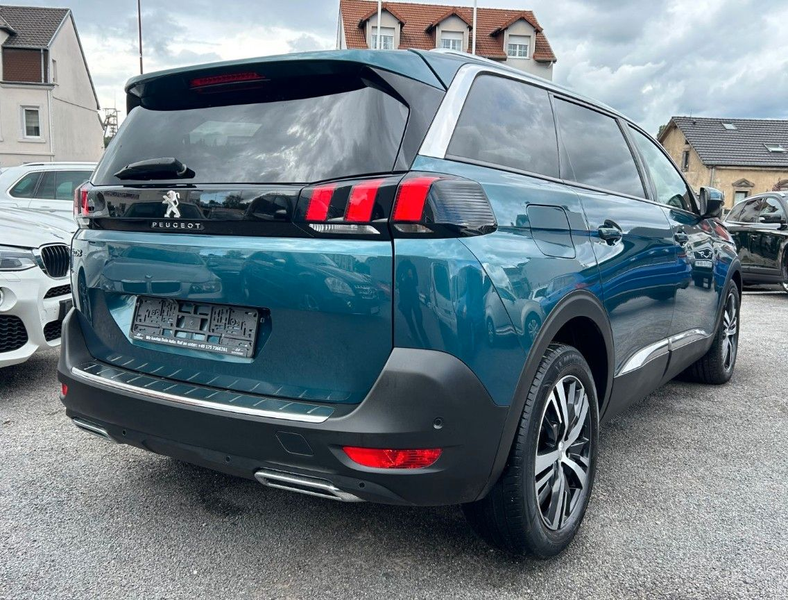 Peugeot 5008 7 SITZ + PANO + MASSAGE + KAMERA — photo 4