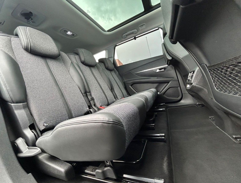 Peugeot 5008 7 SITZ + PANO + MASSAGE + KAMERA — photo 11