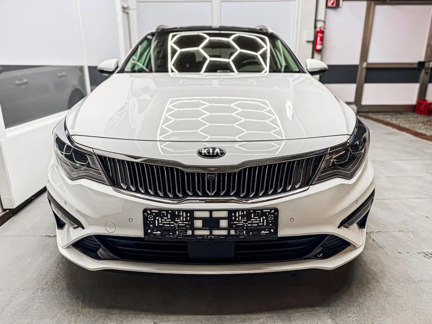 Kia Optima Sportswagon SPIRIT DCT AHK PANO NAVI ACC SHZ 36... Weiß - 2