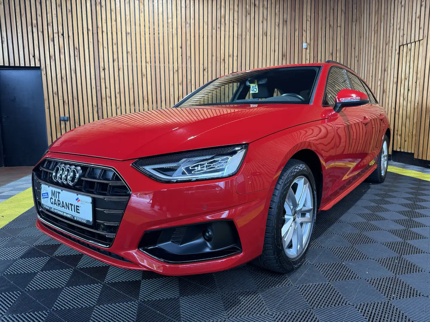 Audi A4 Avant 2,0 TDI Aut. *Navi*LED*Leder*ACC Rot - 1