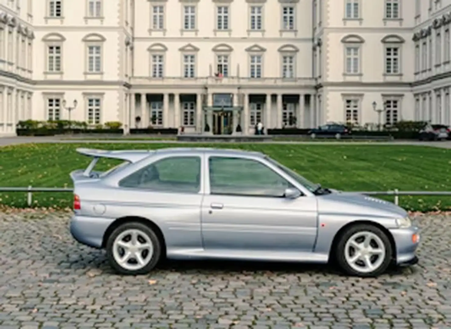 Ford Escort - 1