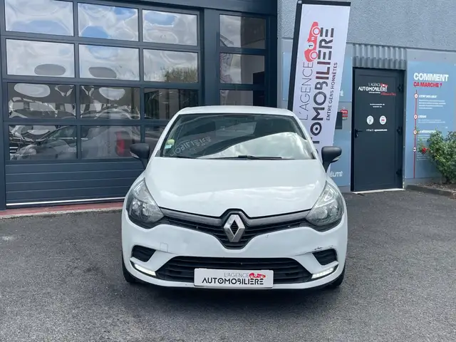 Renault Clio view 3