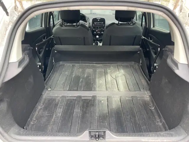 Renault Clio view 26