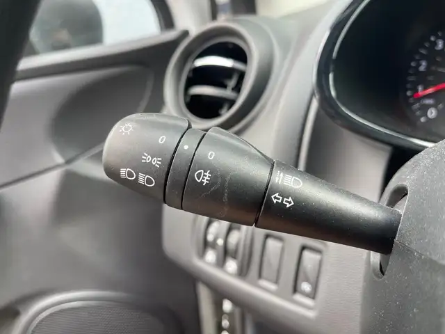 Renault Clio view 16