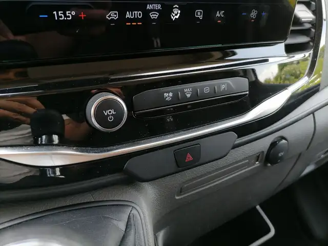 Ford Transit view 13