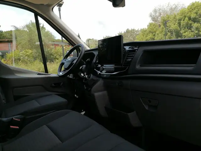 Ford Transit view 7