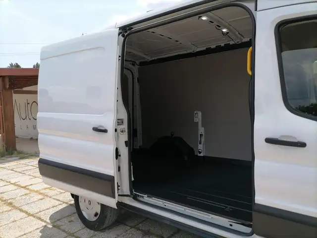 Ford Transit view 8