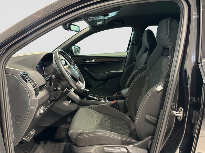 Skoda Karoq 2.0TSI Sport 4x4 1.HD AHK ACC LED DCC NAVI — photo 7