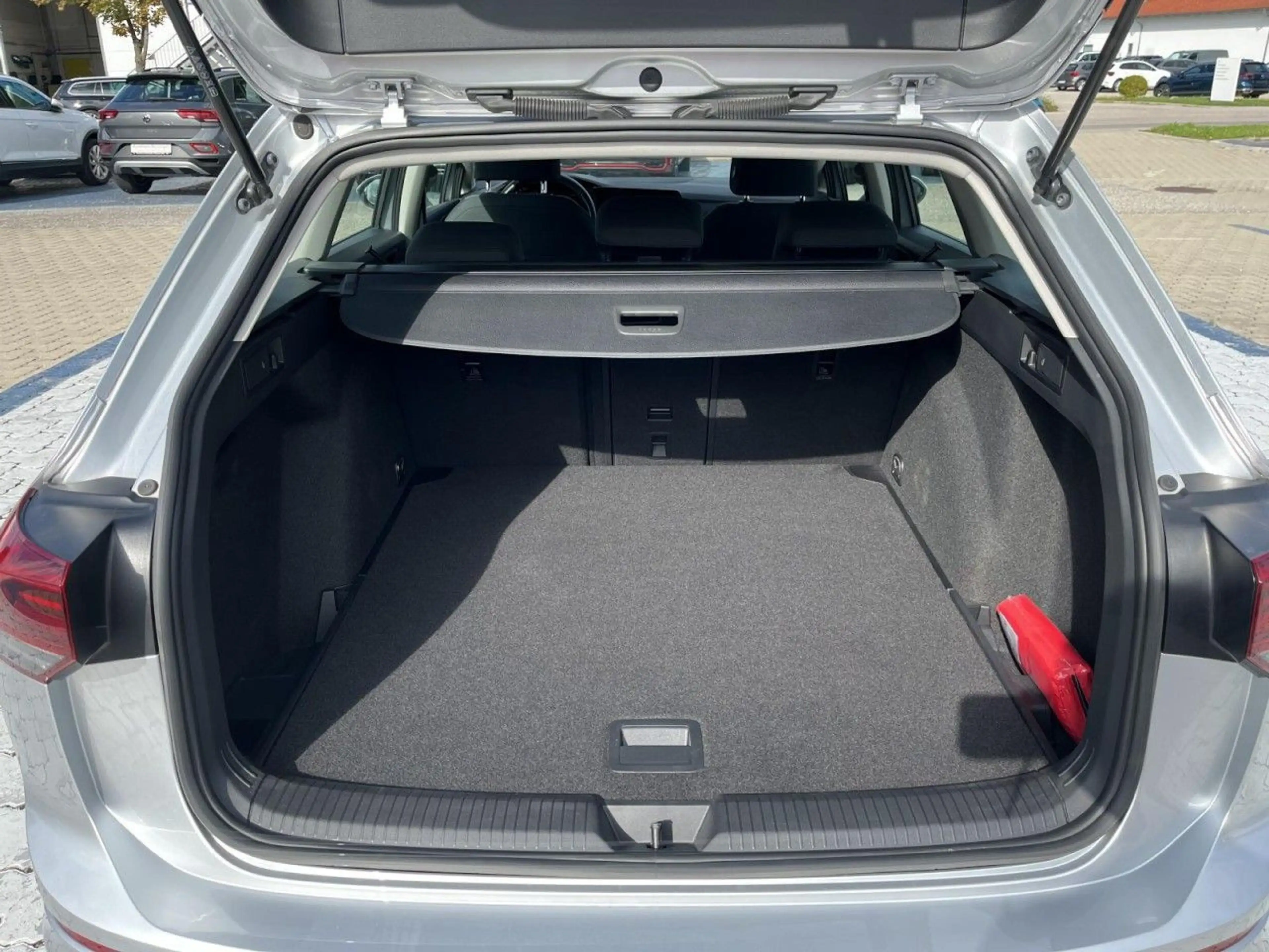 Volkswagen Golf Variant Golf VIII Variant 1.5 eTSI Life DSG (LEDPlus+NAV — photo 6