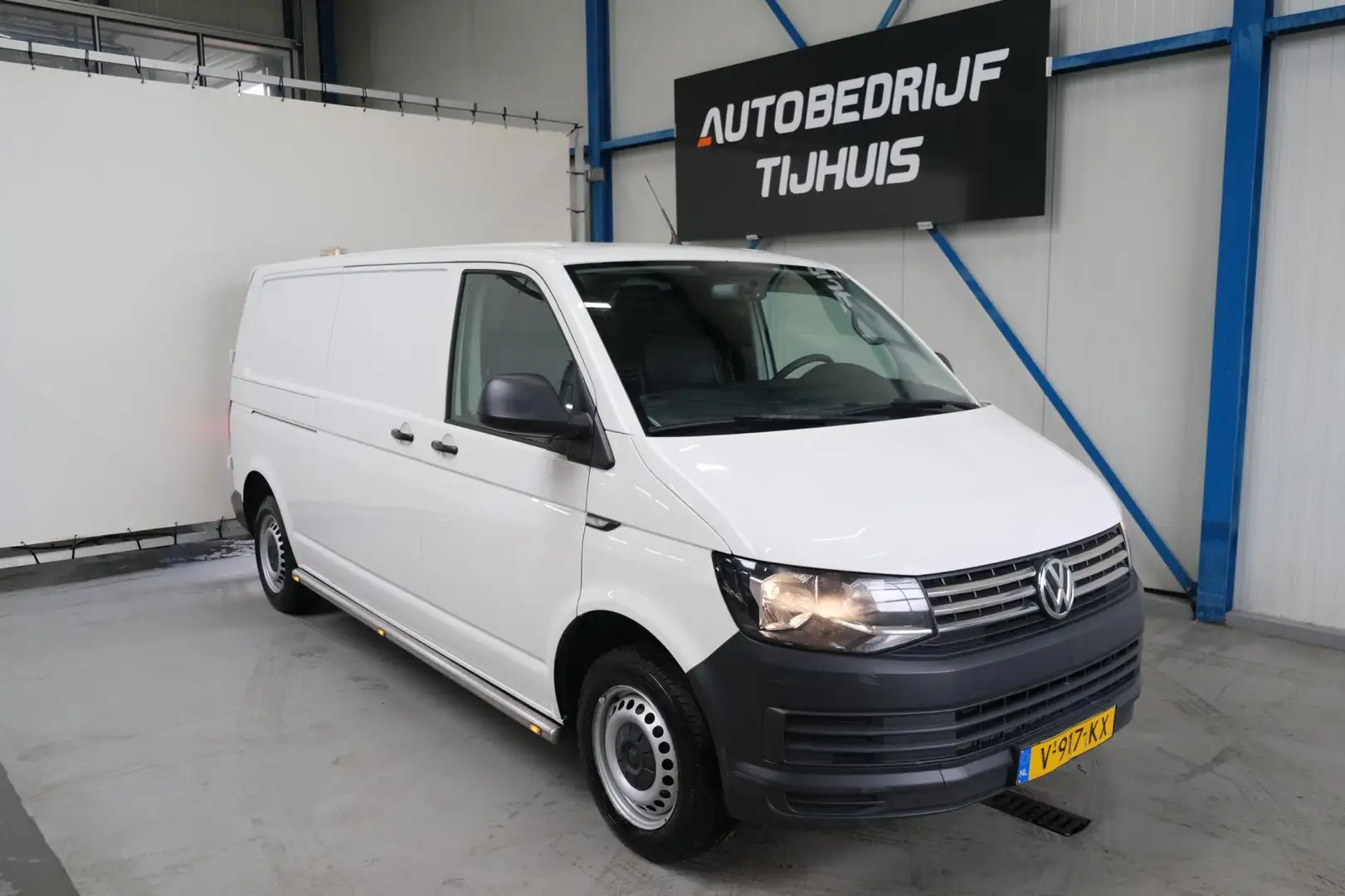 Volkswagen Transporter 2.0 TDI 150PK L2H1 - N.A.P. Airco, Cruise, Trekhaa Blanc - 1