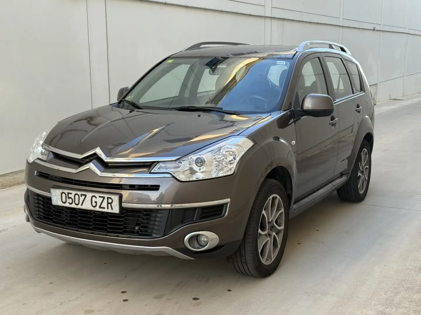 Citroen C-Crosser 2.2HDI XTR - 1