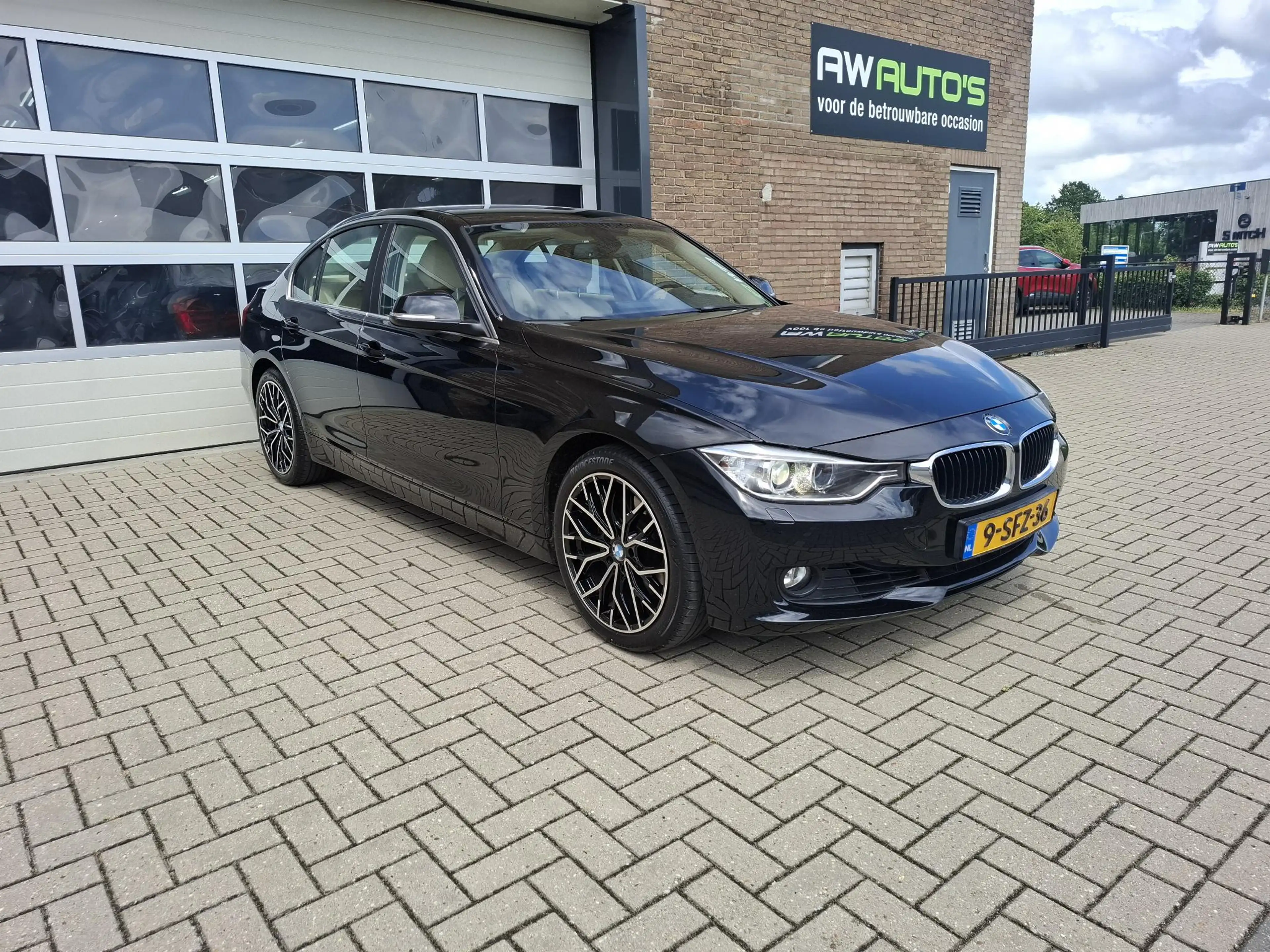 BMW 328 3-serie 328i High Executive — photo 31