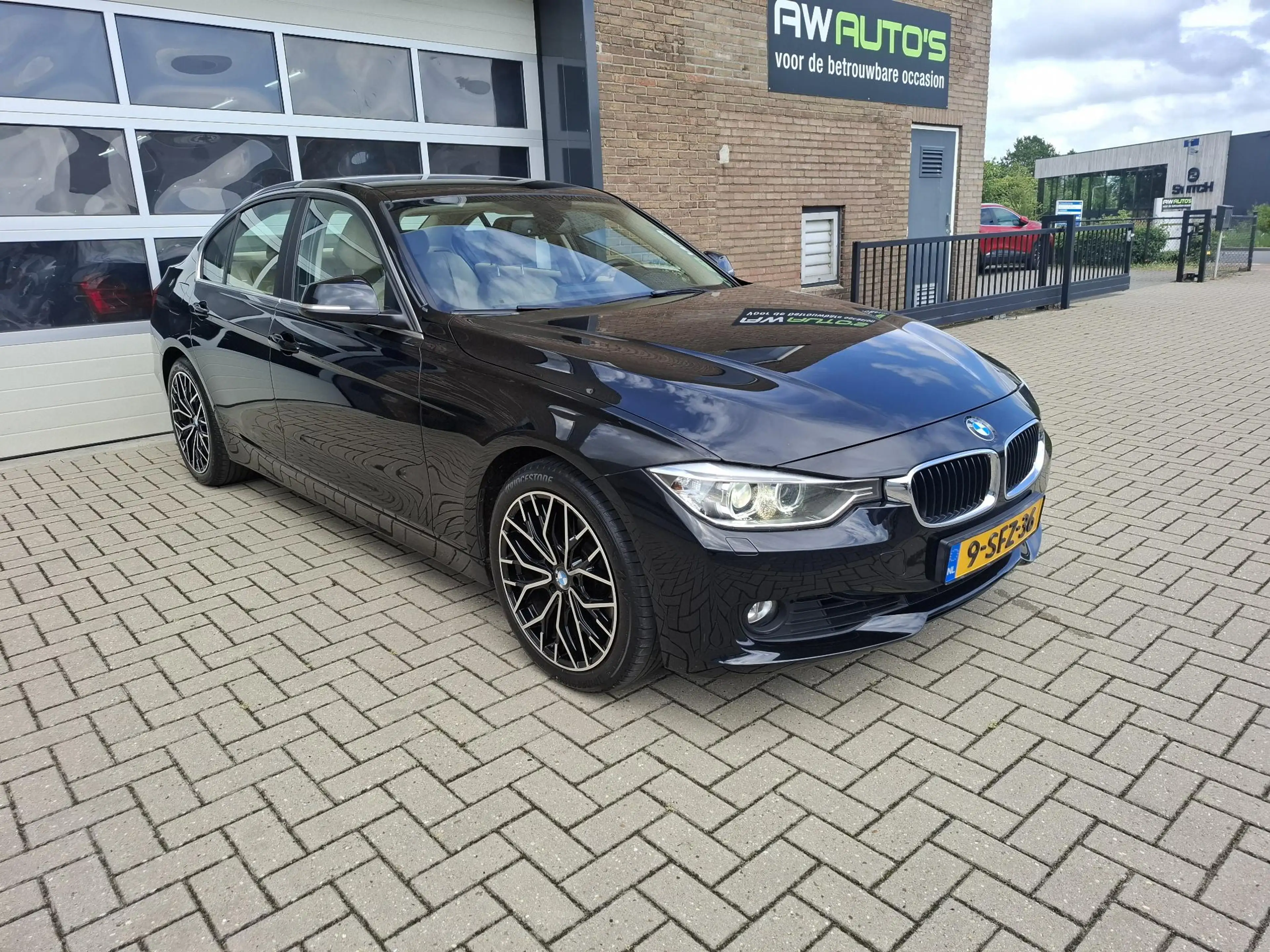 BMW 328 3-serie 328i High Executive — photo 28