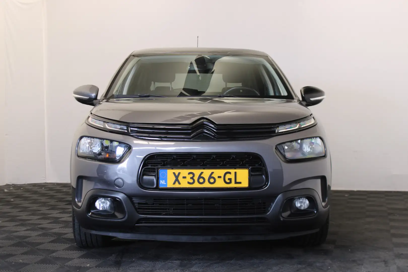 Citroen C4 Cactus 1.2 PureTech Shine |Stoelverwarming|Navi| Grey - 2