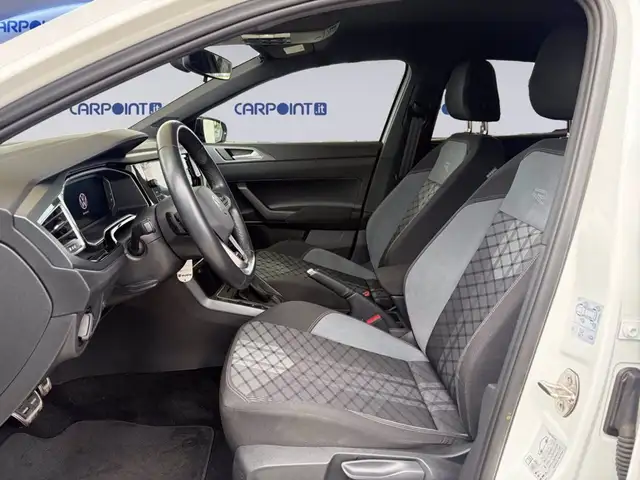 Volkswagen Polo view 10