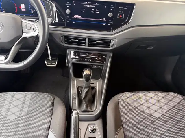 Volkswagen Polo view 12