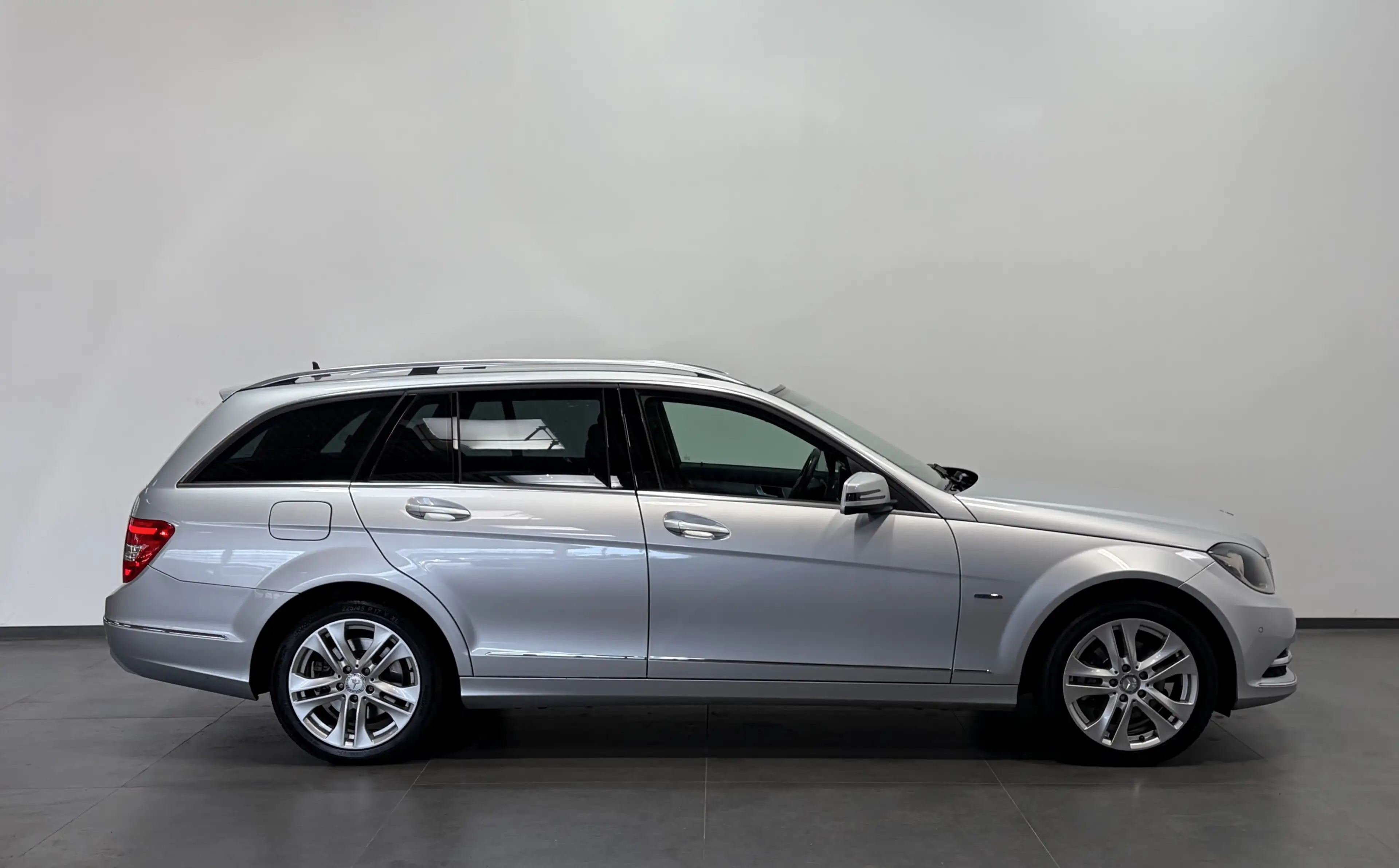 Mercedes-Benz C 250 CGI T BE Avantgarde 7GTr *2.H *Navi *MwSt. — photo 4