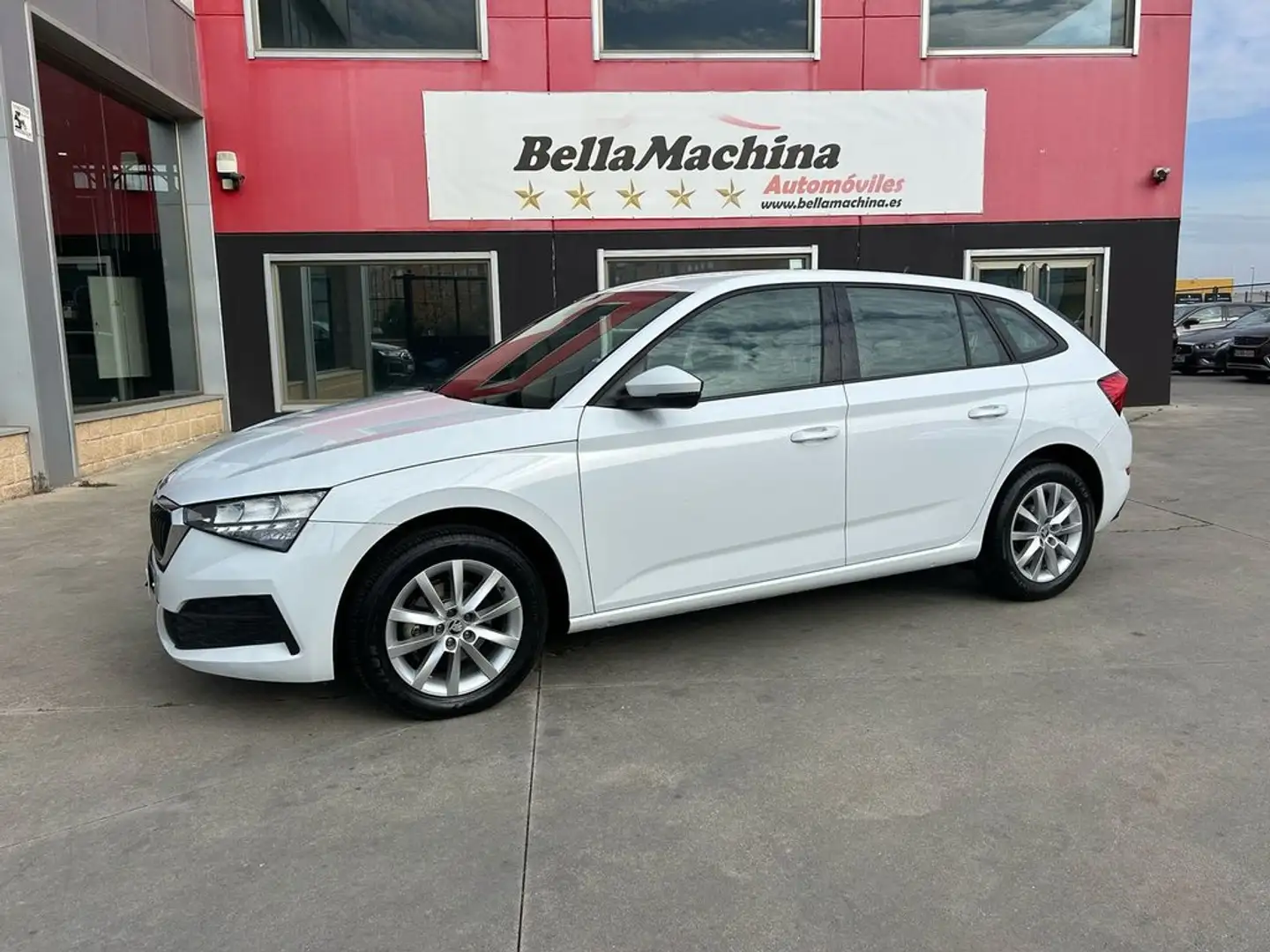 Skoda Scala 1.0 TSI 81KW (110 CV) Ambition Blanco - 2