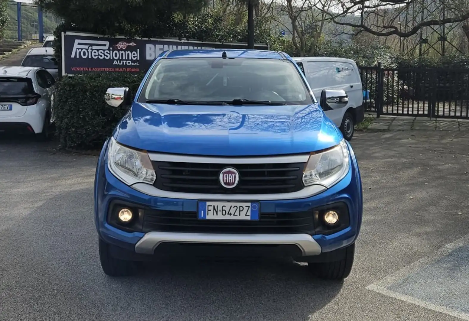 Fiat Fullback Fullback 2.4 doppia cabina 4wd FULL Azul - 2