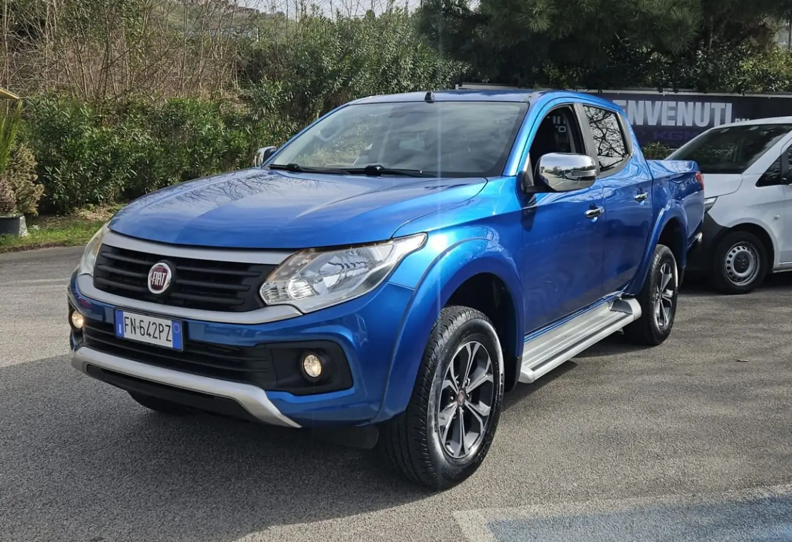 Fiat Fullback Fullback 2.4 doppia cabina 4wd FULL Azul - 1