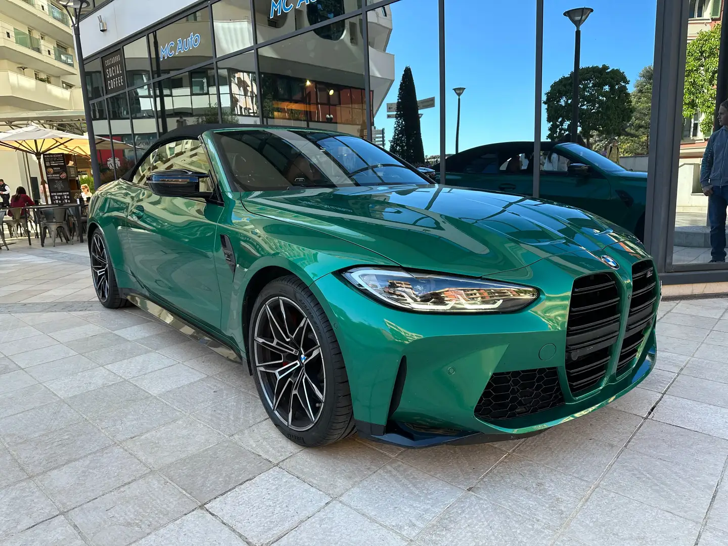 BMW M4 Cabriolet 510 ch Competition XDrive Grün - 2