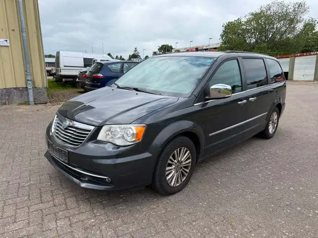 Lancia Voyager Gold Navi Klimaauto Leder Temp PDC SHZ