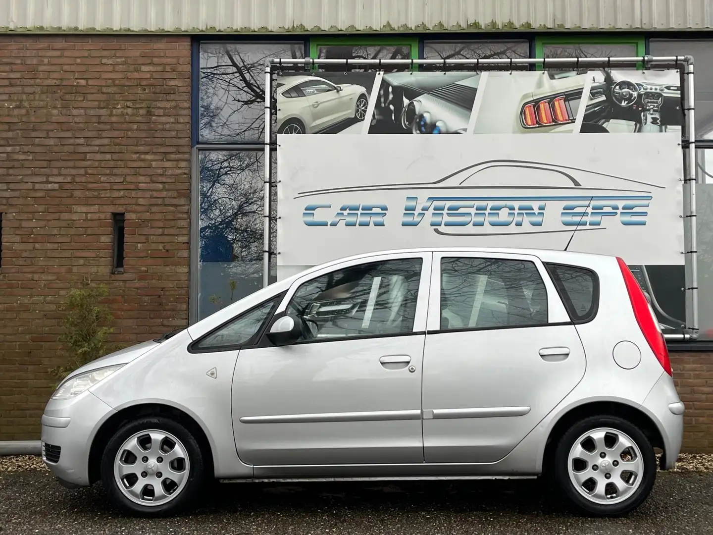 Mitsubishi Colt 1.3 Invite|5-deurs| Gris - 2