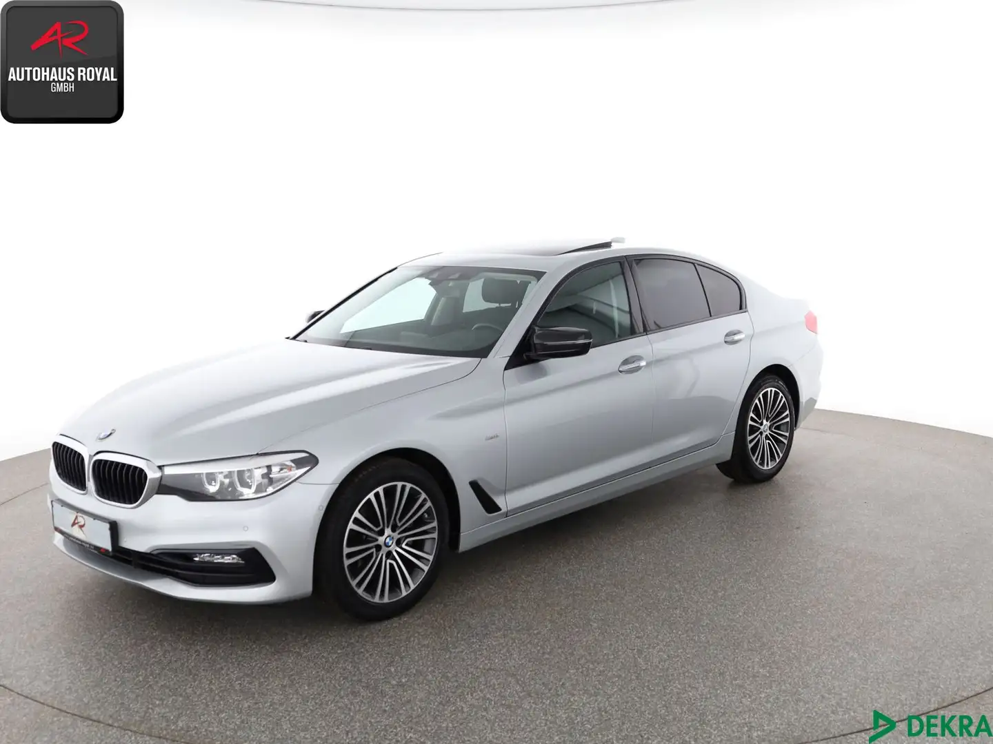 BMW 520 520 d SPORT LINE SHADOW GLASDACH,KEYLESS,KAMERA Argintiu - 1