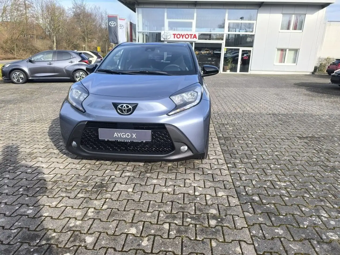 Toyota Aygo X Team D Gris - 2