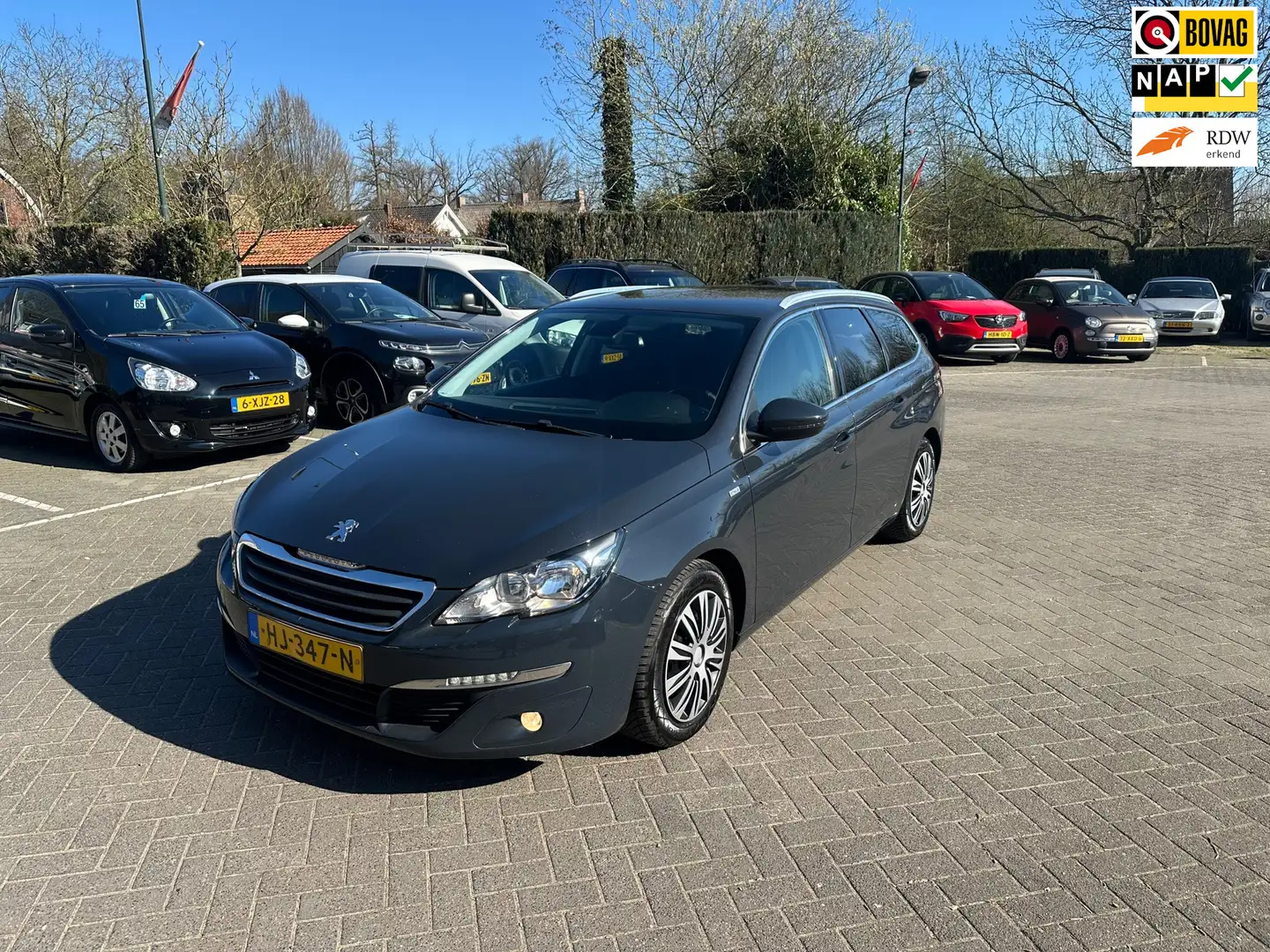 Peugeot 308 SW 1.2 PureTech Style , navigatie , pdc Grau - 1