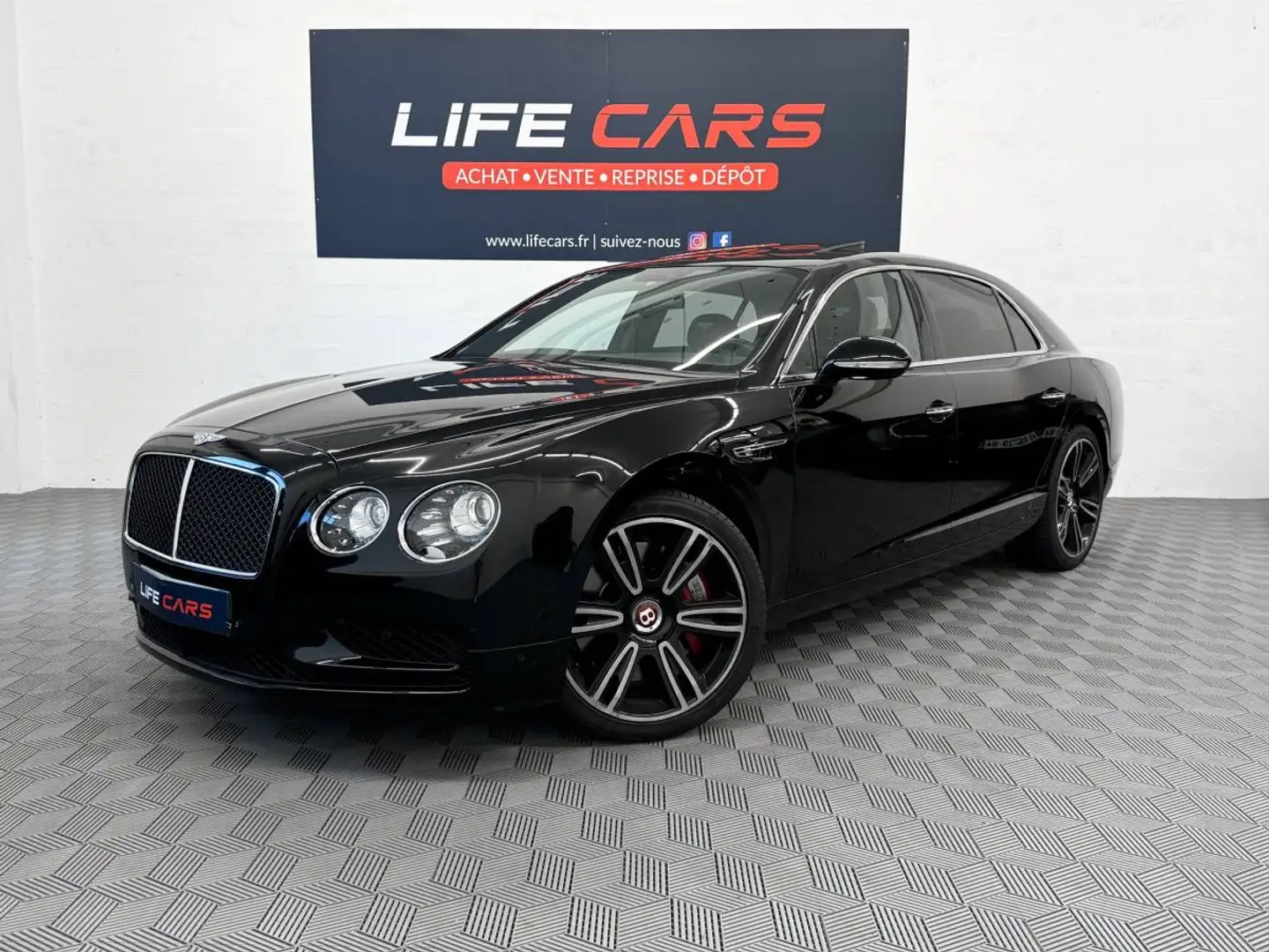Bentley Flying Spur II V8 4.0L 528ch 2017 immatriculation française en Schwarz - 1