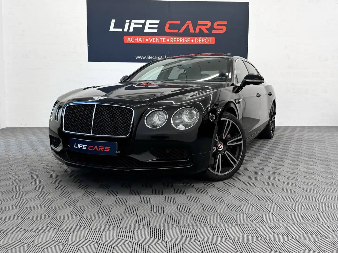 Bentley Flying Spur II V8 4.0L 528ch 2017 immatriculation française en Černá - 2