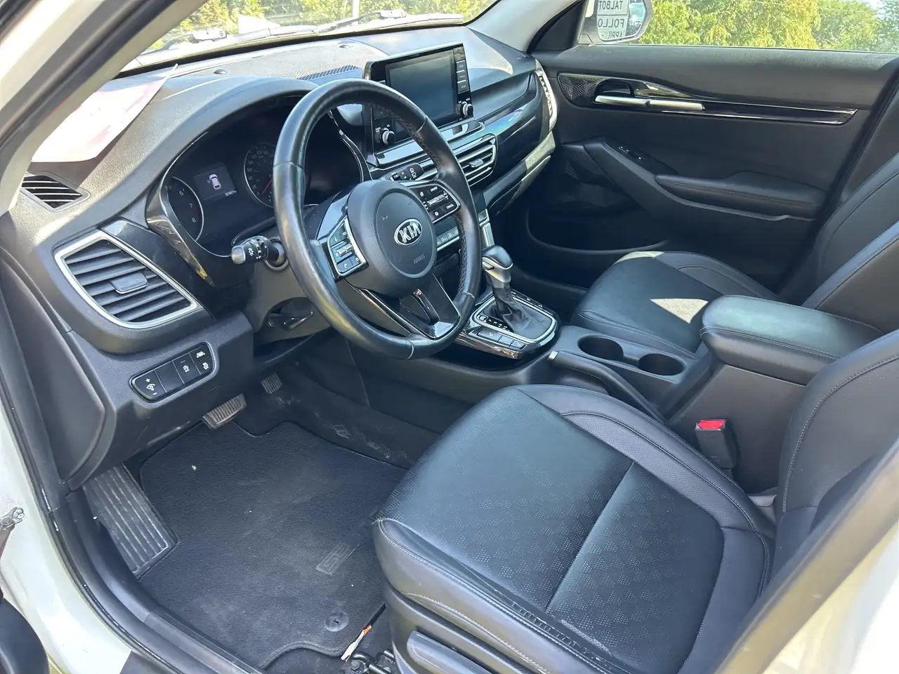 Kia Seltos снимка Kia Seltos