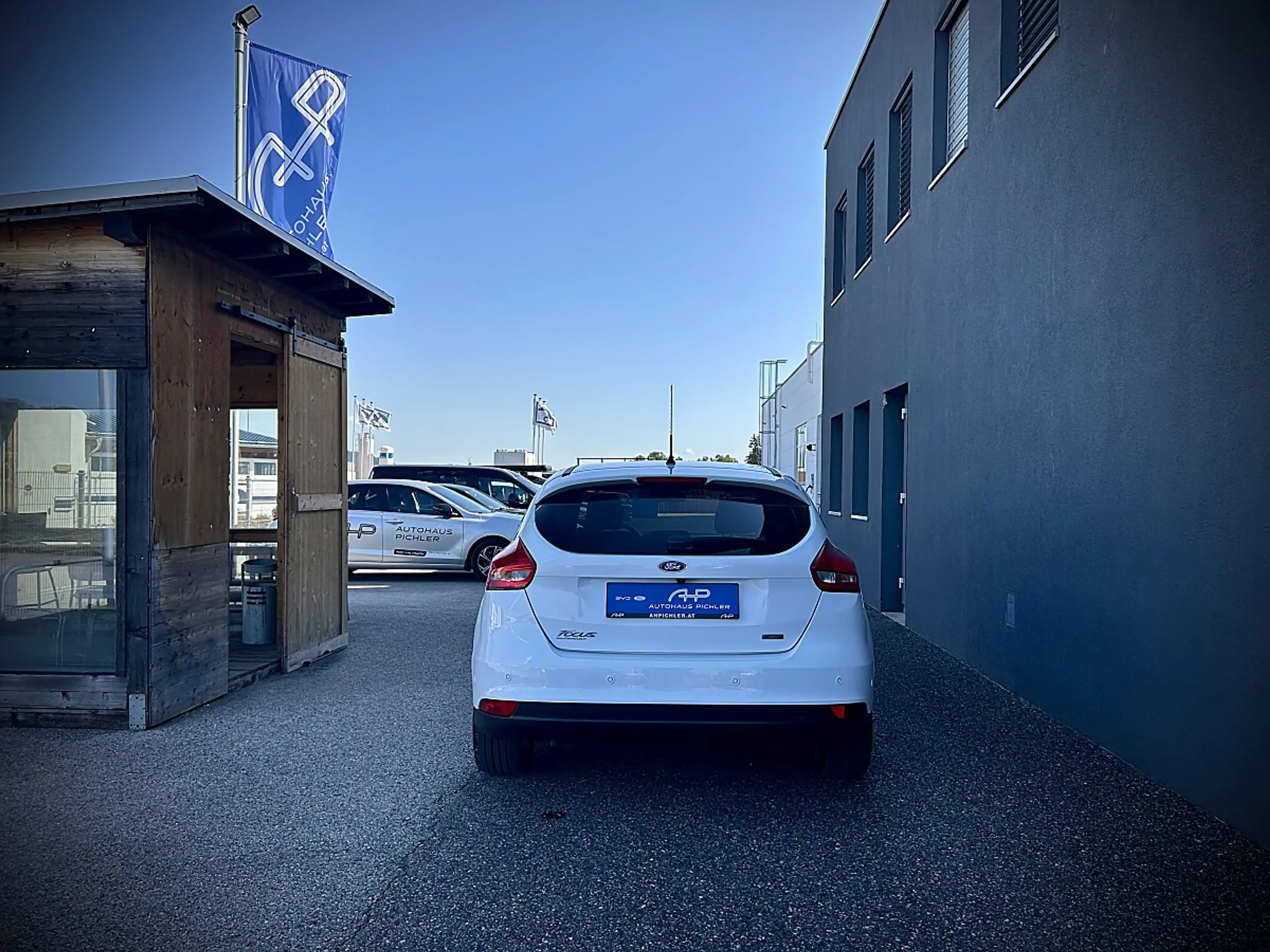 Ford Focus 1,0 EcoBoost Titanium / TEMPOMAT / SITZHEIZUNG ... — photo 14