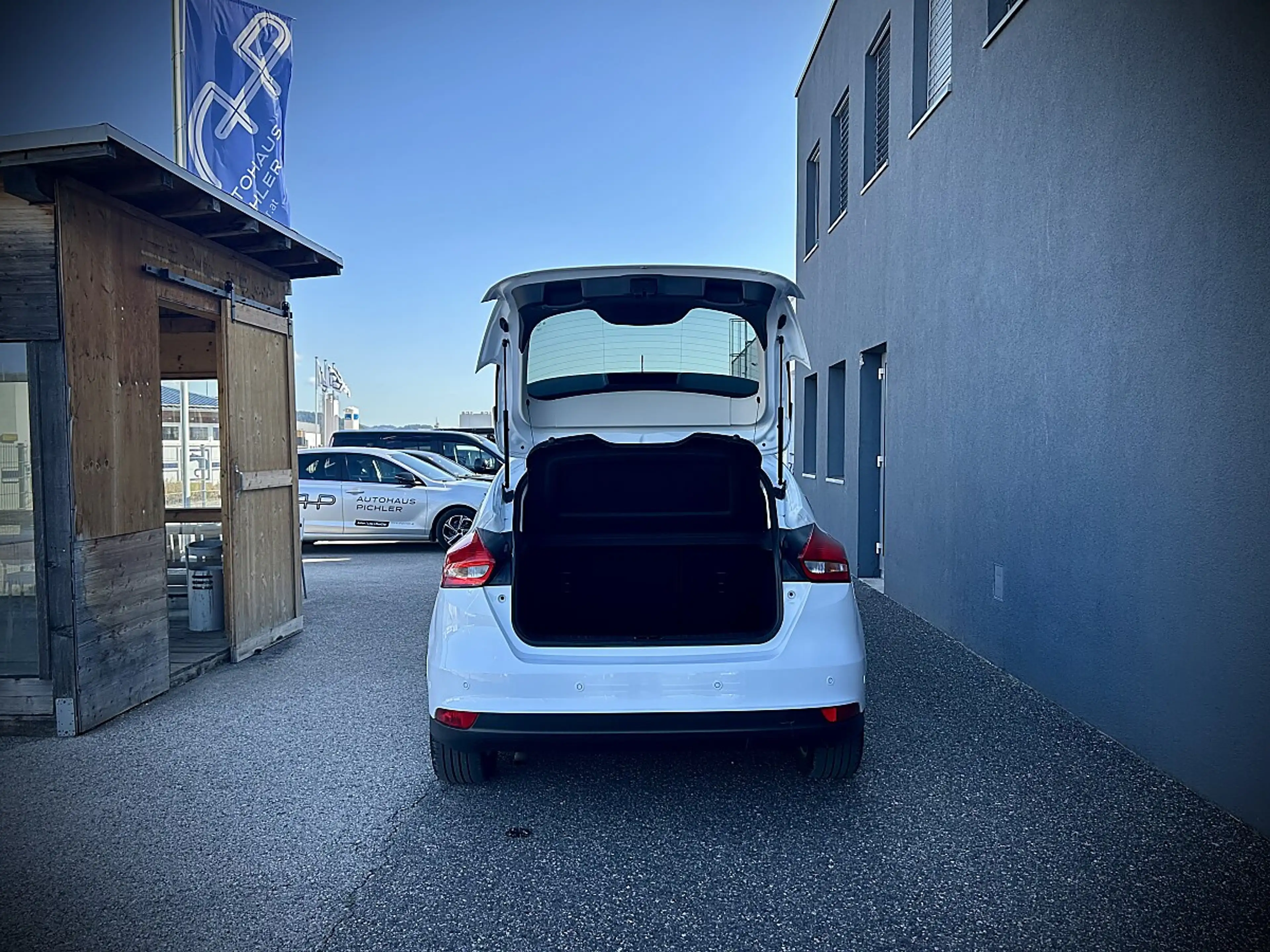 Ford Focus 1,0 EcoBoost Titanium / TEMPOMAT / SITZHEIZUNG ... — photo 13