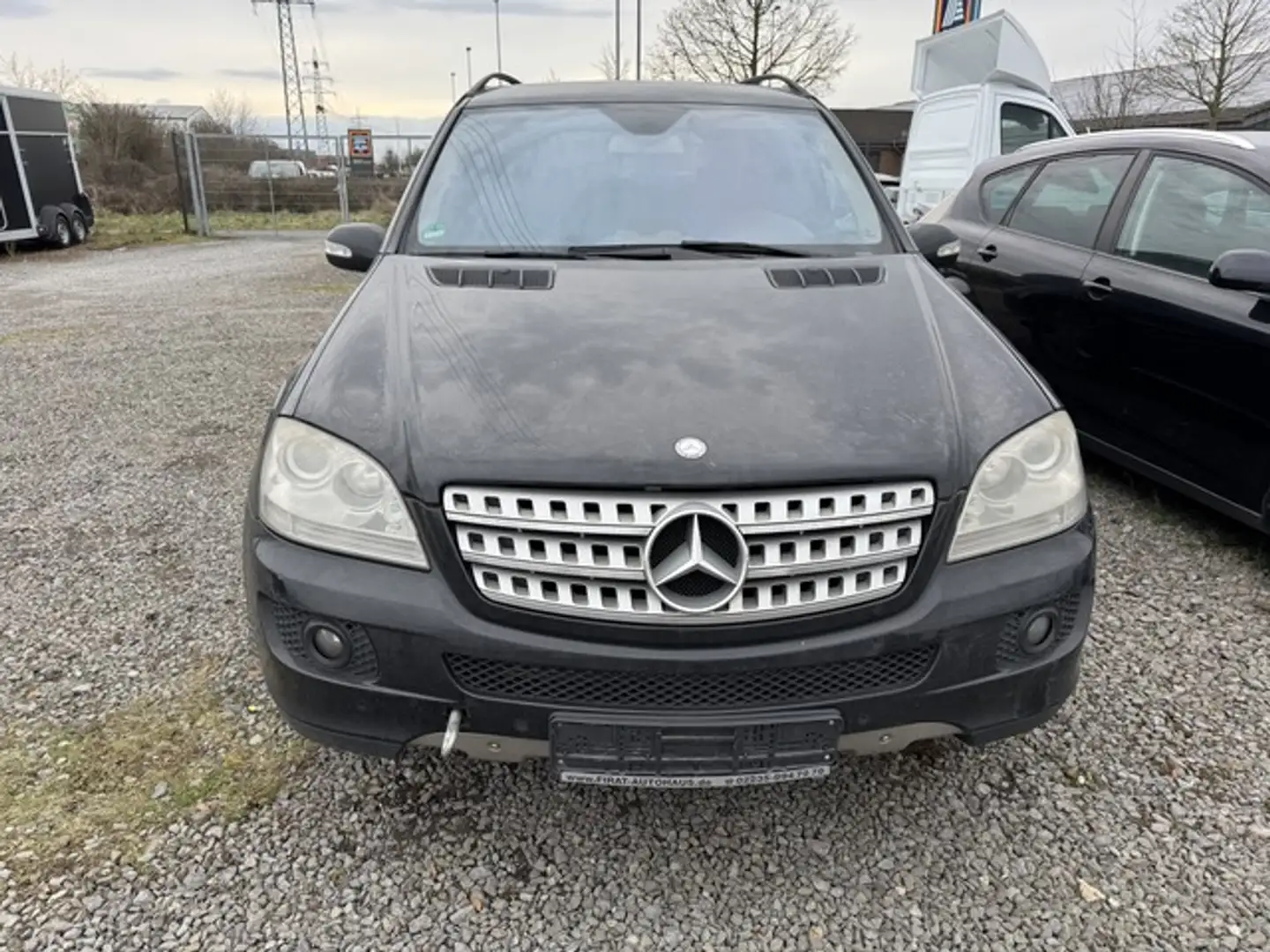 Mercedes-Benz ML 350 4-Matic Grand Edition Zwart - 2