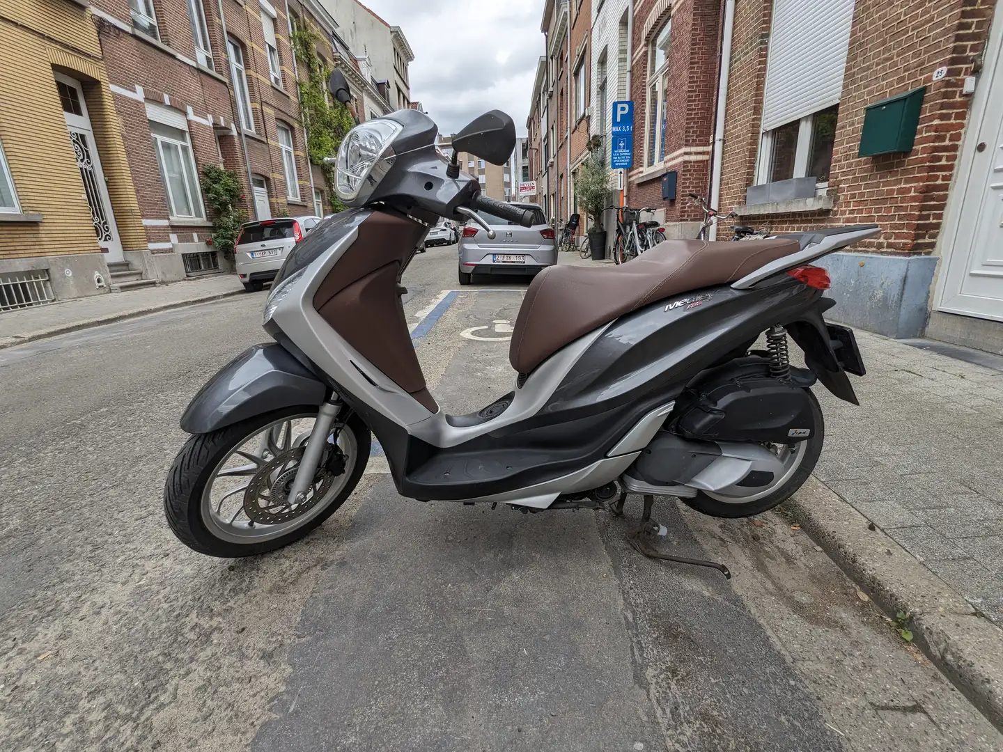 Piaggio Medley 125 ABS Szary - 1