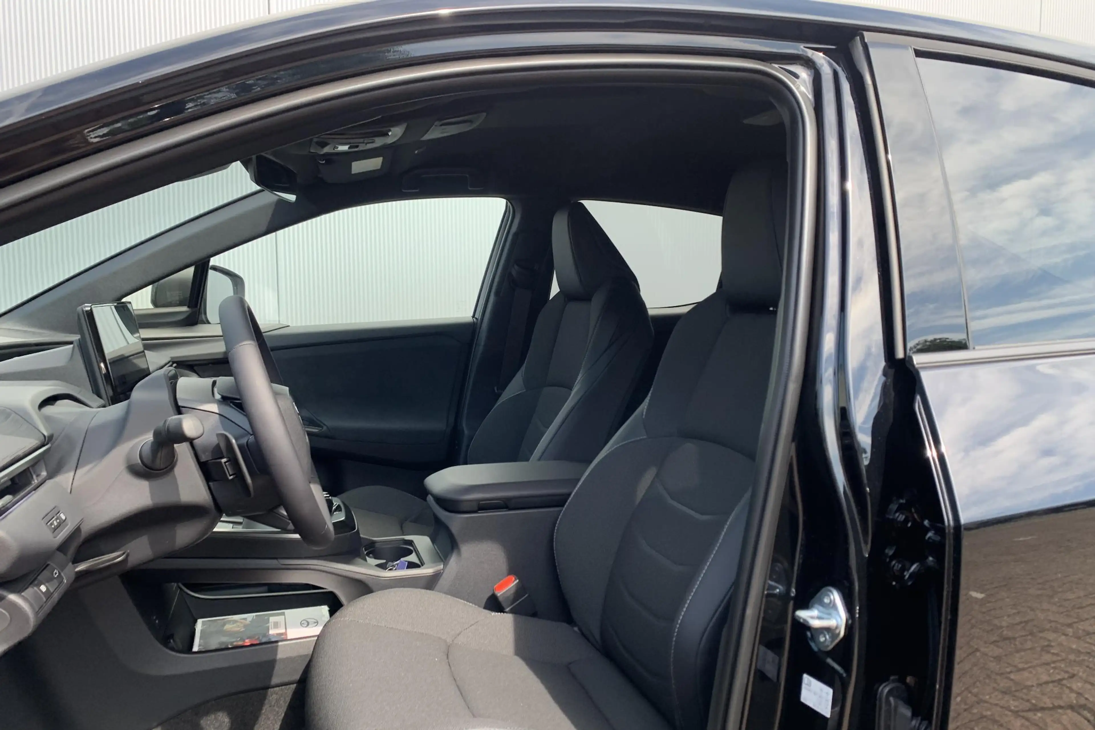 Toyota C-HR+ First Edition 77 kWh / Direct leverbaar! / Nu €3.0 — photo 7