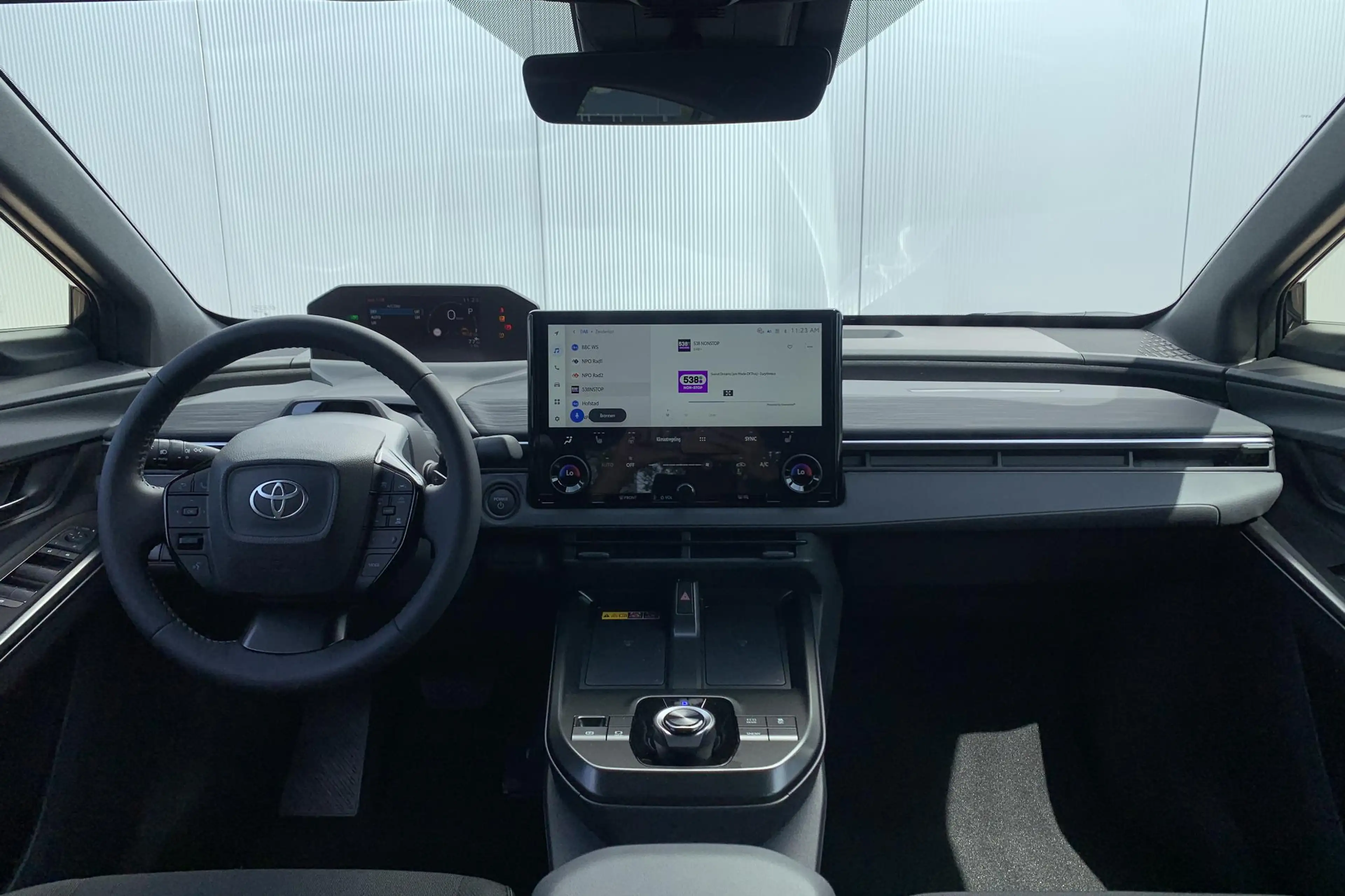 Toyota C-HR+ First Edition 77 kWh / Direct leverbaar! / Nu €3.0 — photo 9