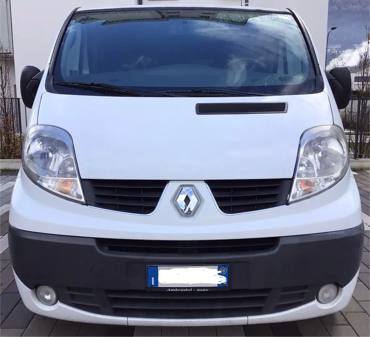 Renault Trafic 2.0 dCi 115 Passenger L1H1 Expression White - 1