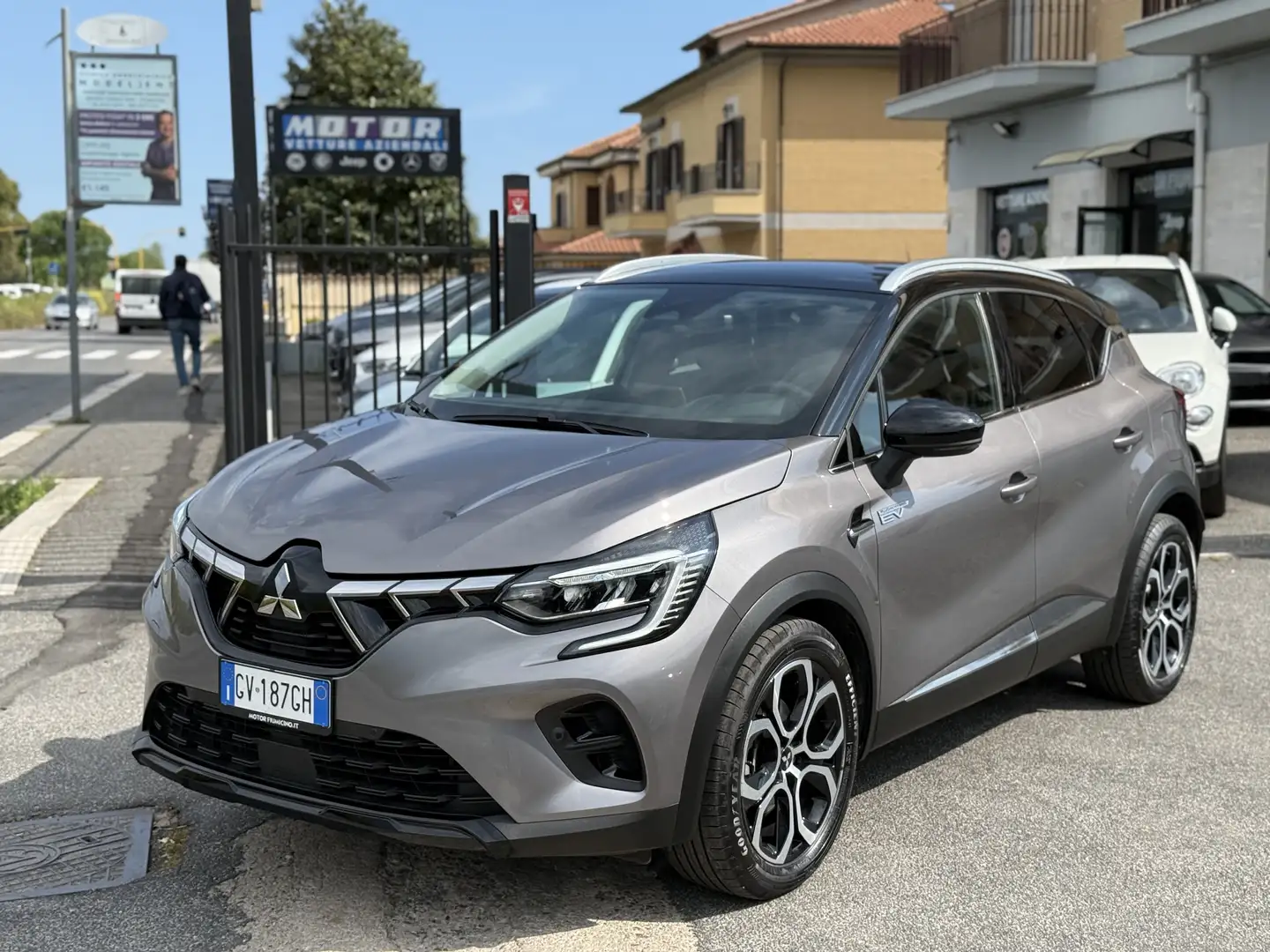 Renault Captur Mitsubishi ASX 1.6L PHEV Intense AT PLUG-IN HYBRID Nero - 1