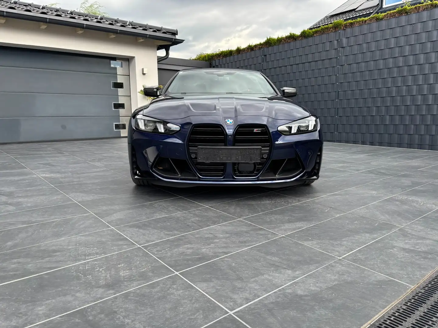 BMW M4 Competition xDrive Cabrio Blau - 1