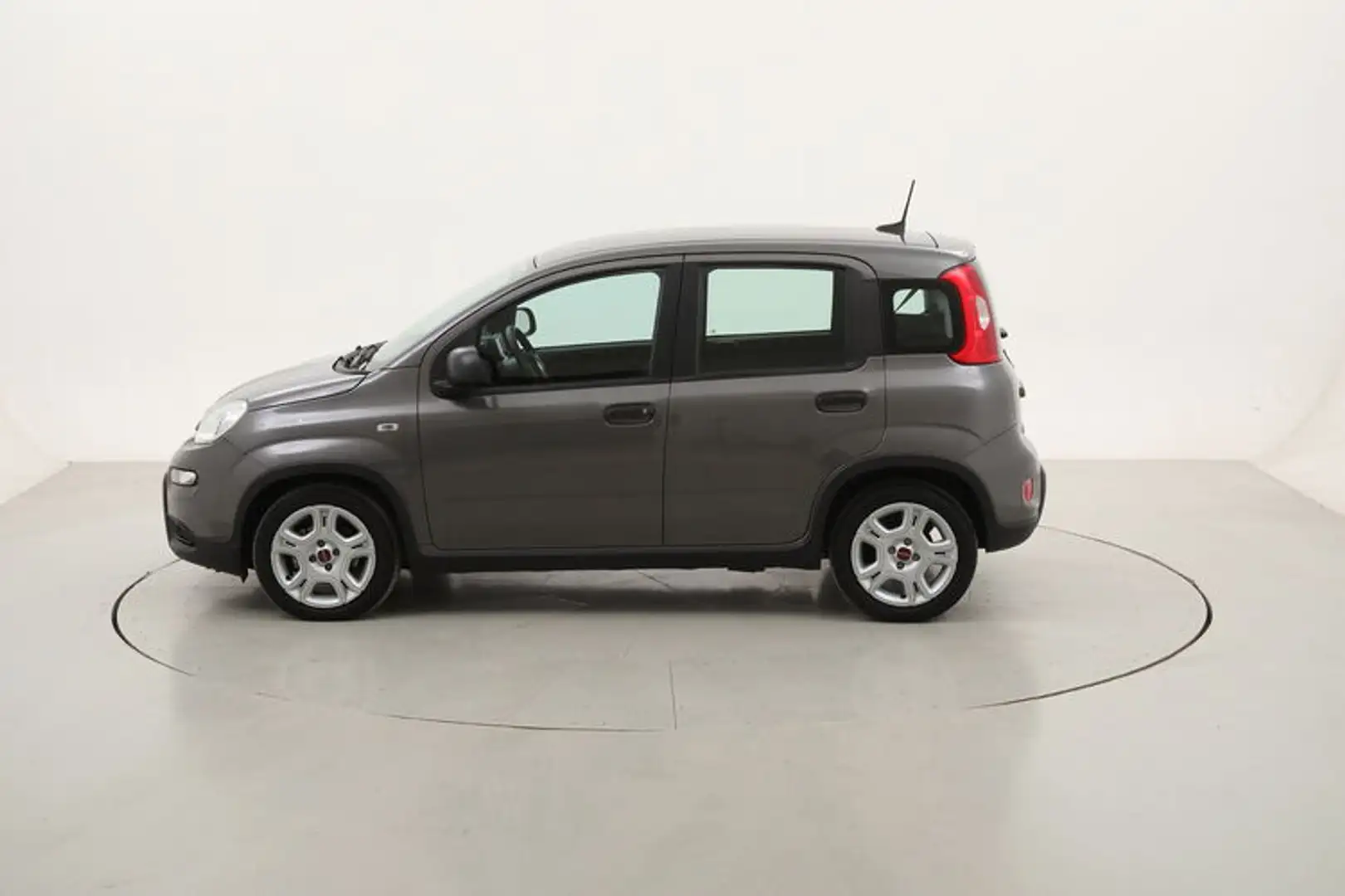 Fiat Panda Hybrid 1.0 Mild Hybrid 70CV Grigio - 2
